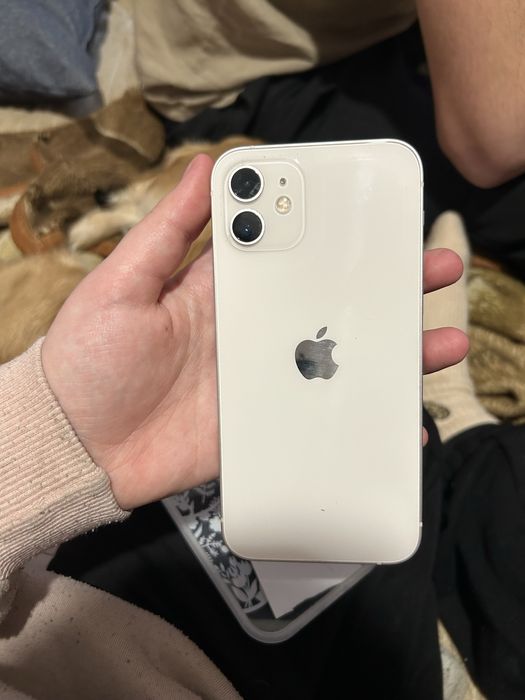 Продам iPhone 12 128 GB | White