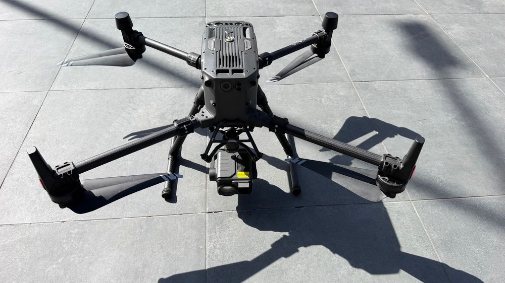 DJI Matrice 300 RTK + Zenmuse H20T + 6x TB60 + BS60 | FV 23%