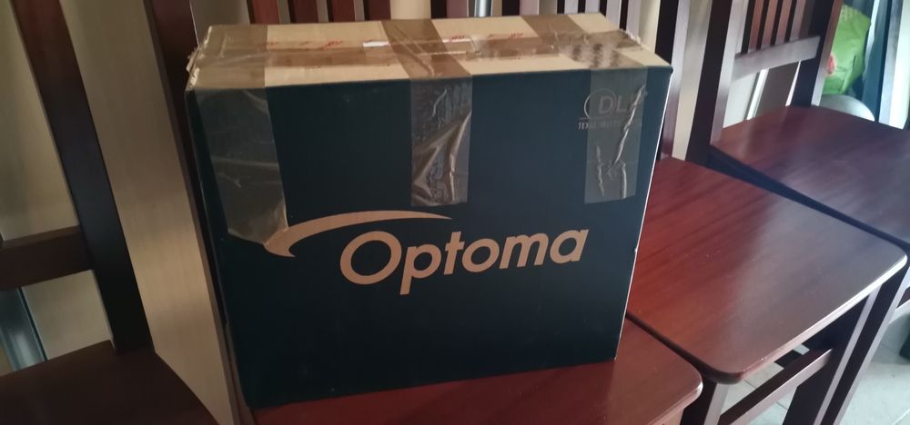 Projector full HD optoma HD 144x São Pedro da Cadeira • OLX Portugal