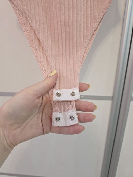 Body bez rękawów prążkowane XS new look