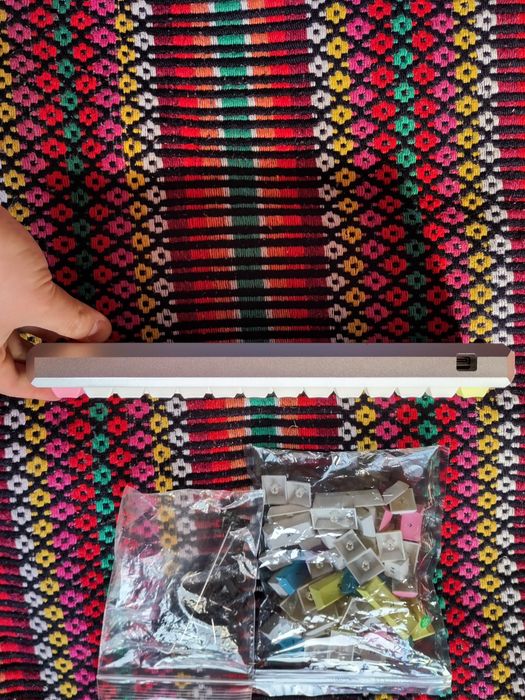 Teclado mecânico Cherry silver