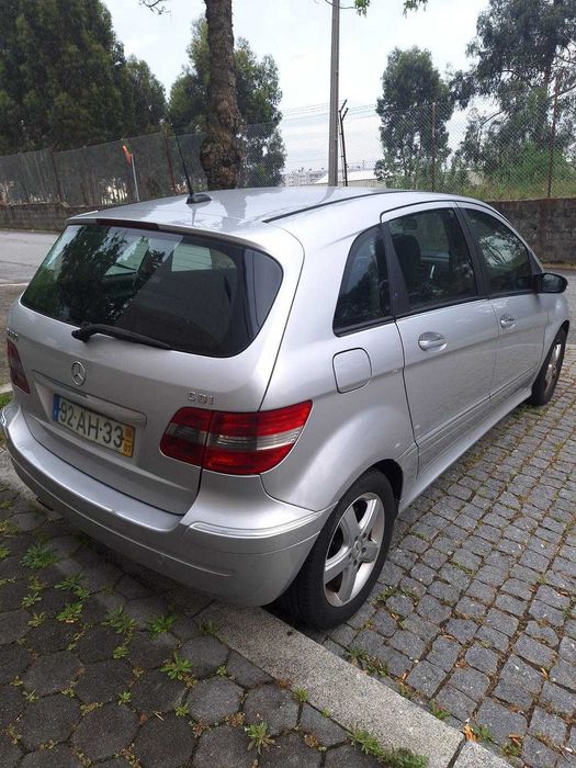 Mercedes B 180 | Motor 2.0 | Inspeção até 2026 | Particular! De Garagem!
