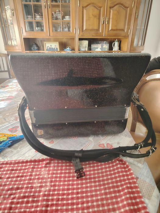 Vendo acordeão 520€