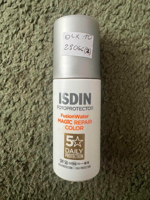 Krem do twarzy Isdin Foto Ultra Fusion Water Magic Repair barwiący 29066(2)