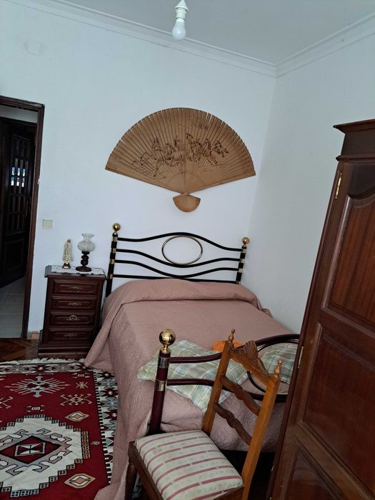 Aluga-se quarto na Quinta do Conde