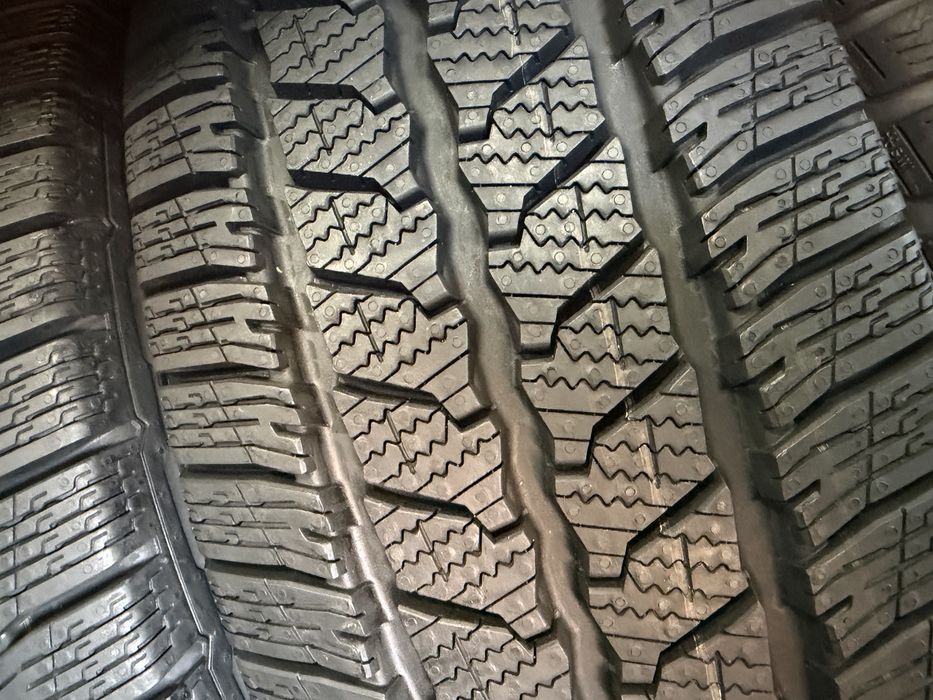 235/65 r16 C Continental 4шт.