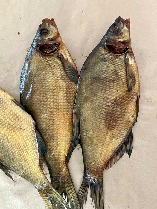 Лящ без ікри копчений , товстолоб , власне виробництво