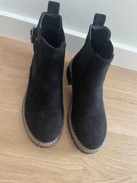 Botins muito confortáveis, servem a tamanho 36