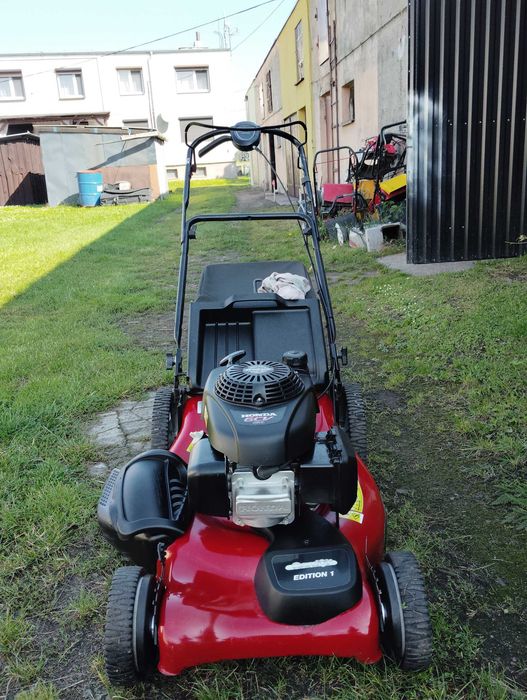 Kosiarka spalinowa Gardiol Editon 1 z napedem producent Husqvarna