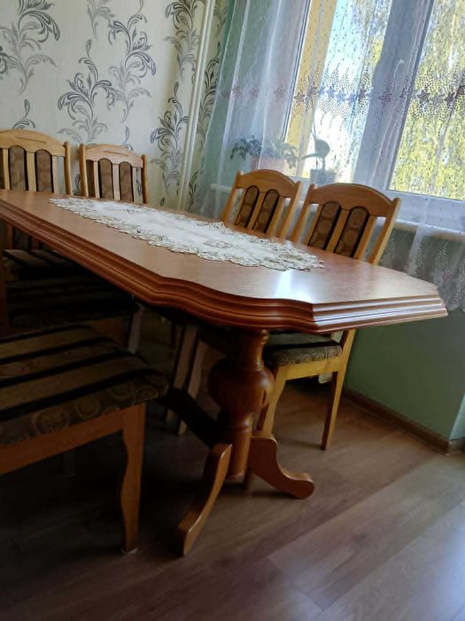 Stół i 6 krzeseł
