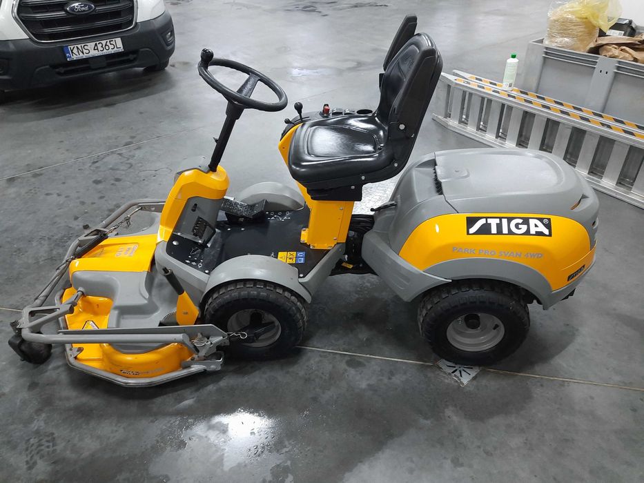 Traktorek stiga PARK PRO SVAN  4 WD HONDA hydraulika