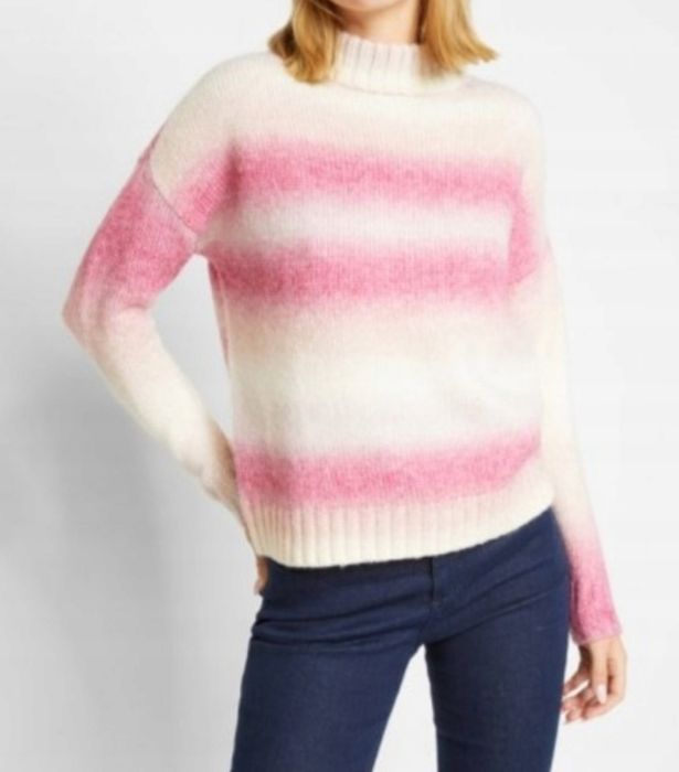 Cieniowany sweter z domieszką wełny firmy Bonprix.