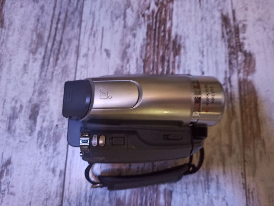 Відеокамера Sony DCR-HC96E