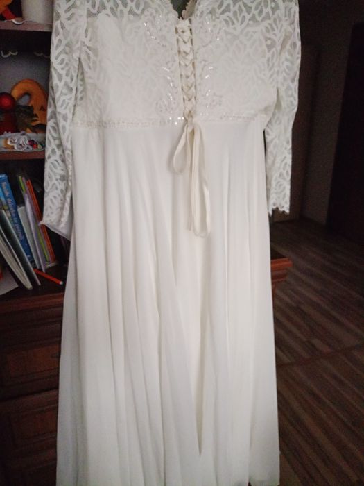 Suknia ślubna plus size