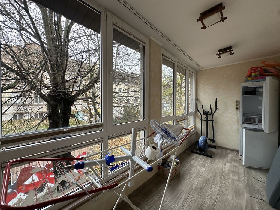 Трикімнатна в центрі біля Авангарду