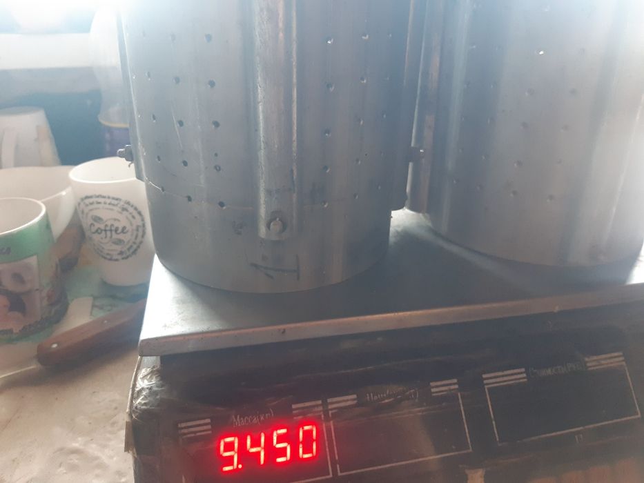 Соковыжымалка из нержавеющей стали.