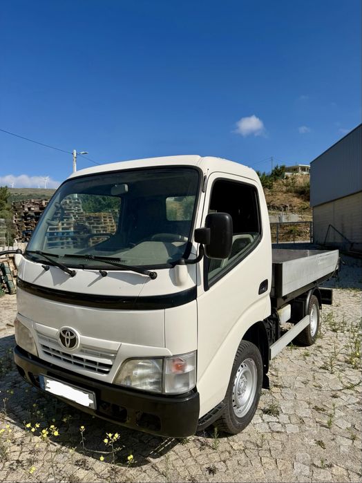 Toyota Dyna 3.0 c/ bascula