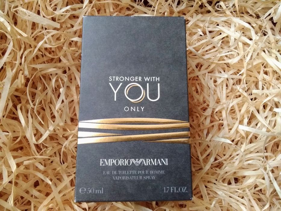 Armani Stronger подарунки для чоловіків