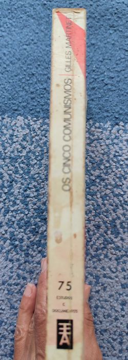 Livro "Os Cinco Comunismos" - oferta dos portes