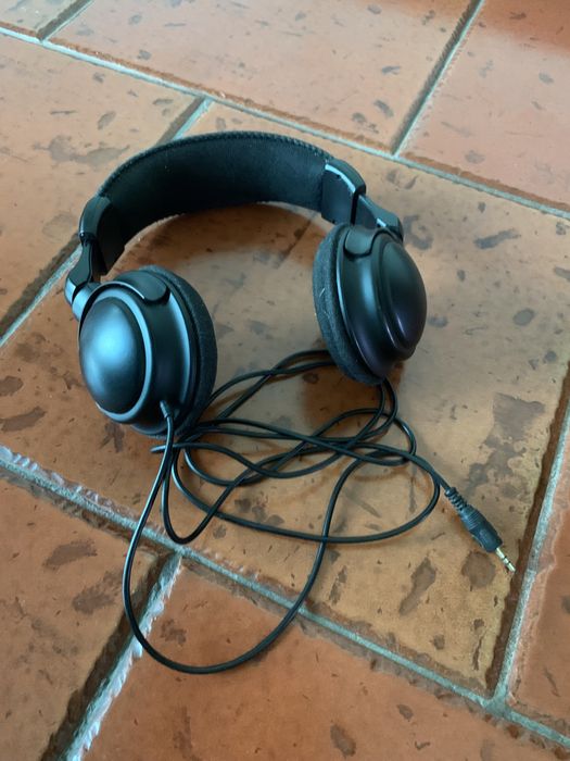 Auscultadores em bom estado