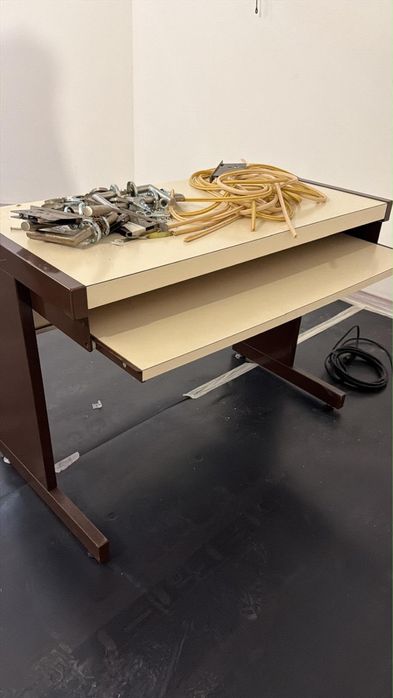 Mesa de metal 1