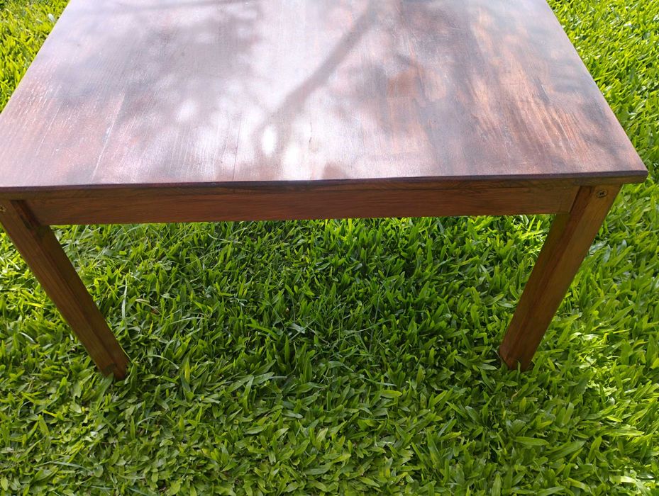 Mesa de centro da Saint Claire