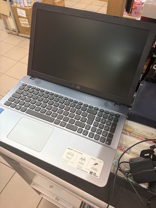 Laptop asus f541s
