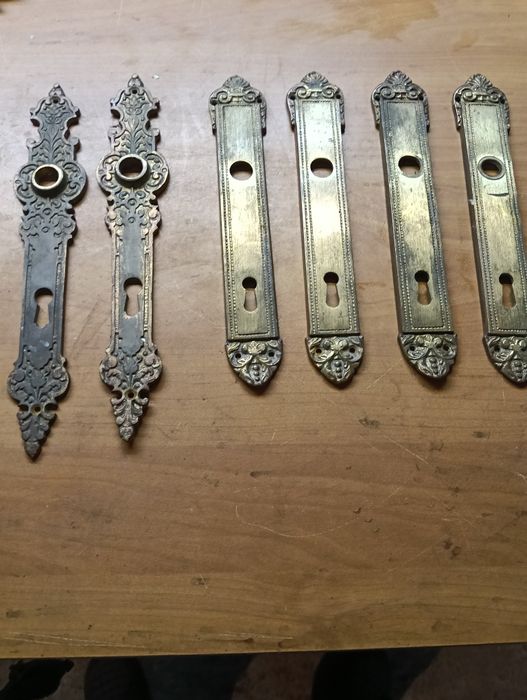 Szyldy do klamek z mosiądzu,