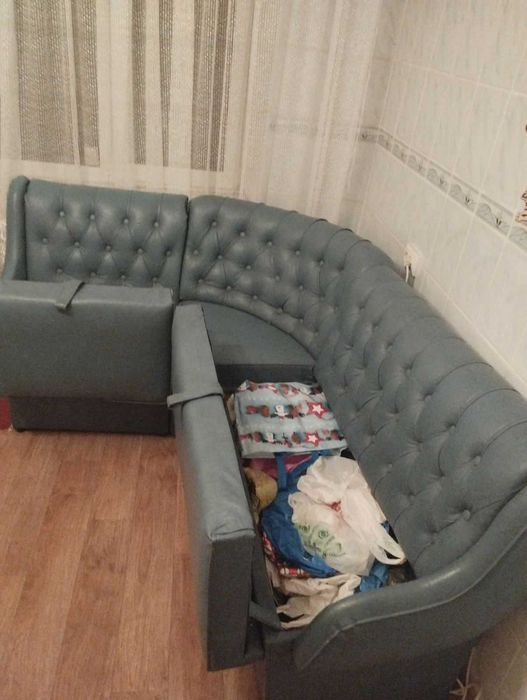 М’який кухонний куточок «Міраж» з нішами під сидіннями. Ціна: 5000грн.