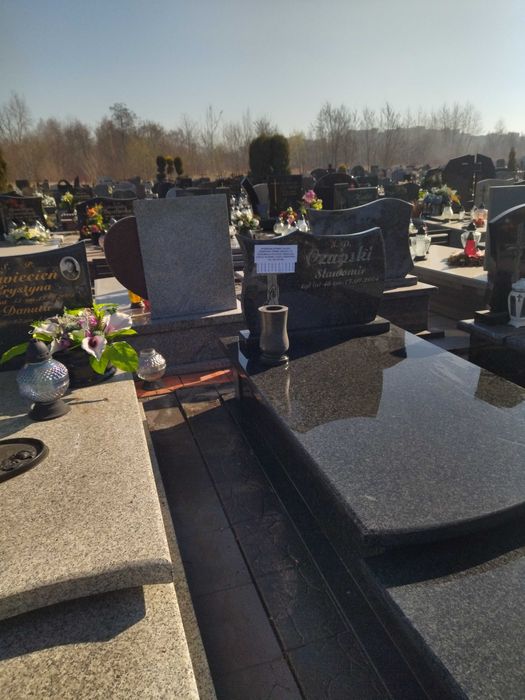 Używany pomnik / nagrobek