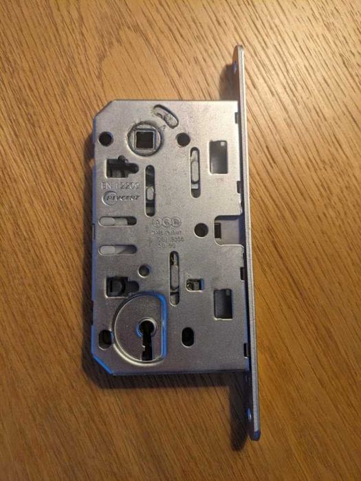 Włoski Zamek Wpuszczany AGB 50/90 (na klucz) - Made in Italy