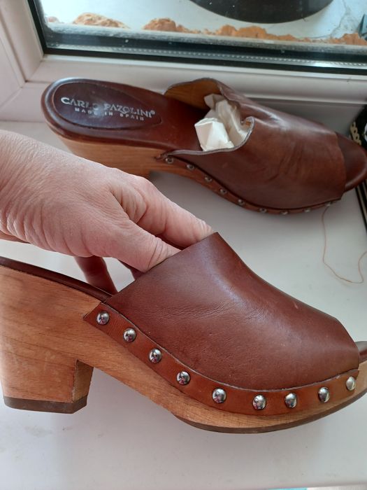 Шльопки, колодки жіночі на дерев'яні Carlo Pazoliniй підошві