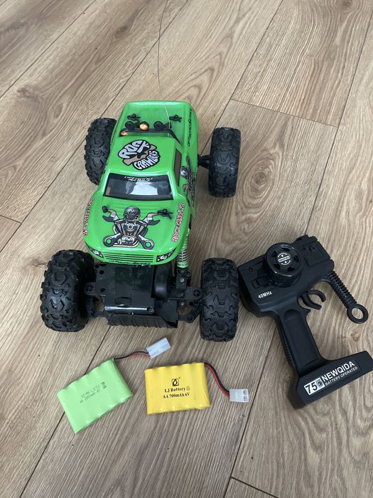 Zdalnie sterowany  duzy samochód  terenowy OFF-ROAD AUTO RC 4x4