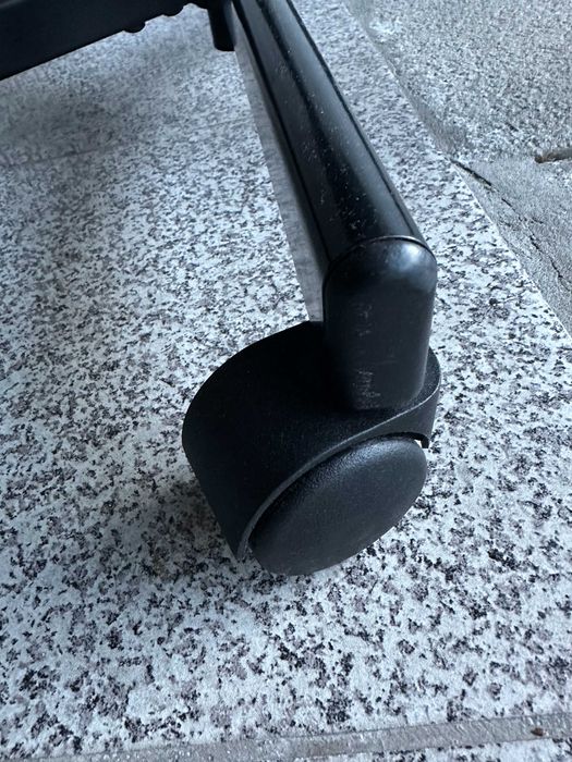 2 cadeiras de escritorio giratórias