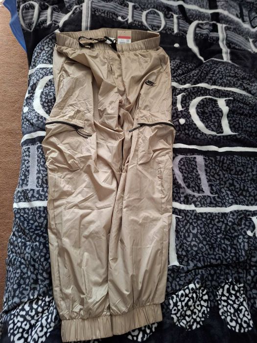 Продам штаны nike tech.