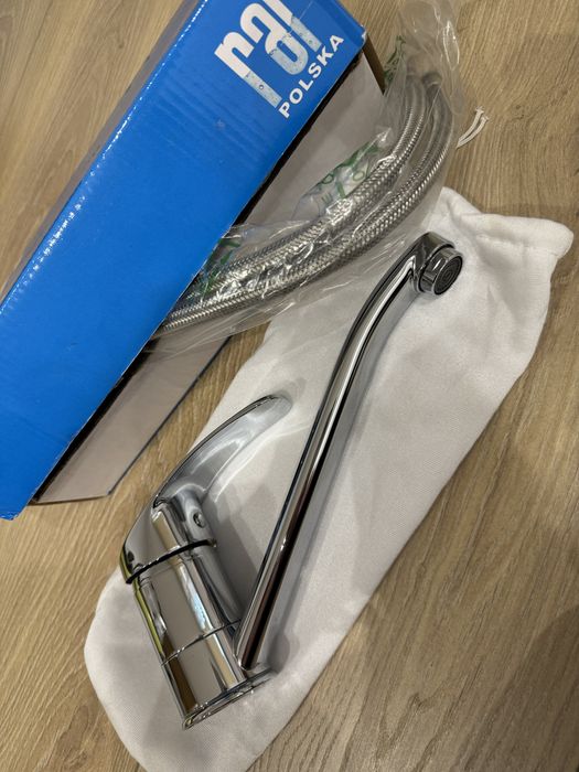 Kran do umywalki RAF nowy !