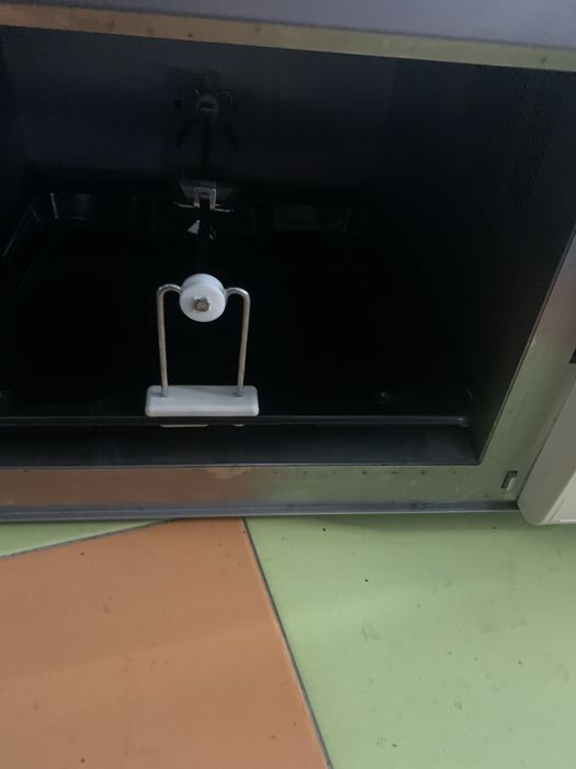 Microondas Moulinex com espeto 1100 W