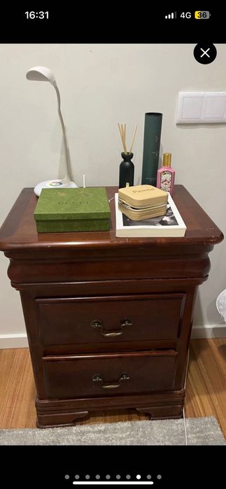 Cama cerejeira + conjunto mesas de cabeceira