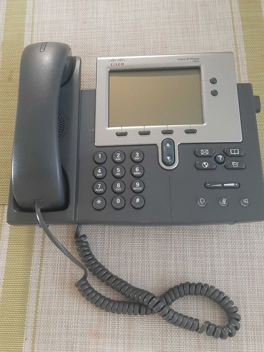 Кнопочный IP-телефон  «Cisco 7940»  с экраном