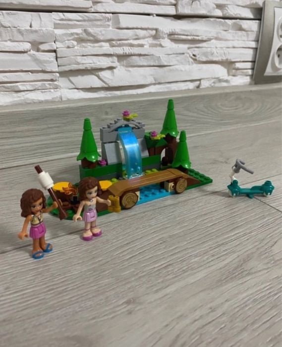Zestaw Lego Friends Leśny wodospad 41677