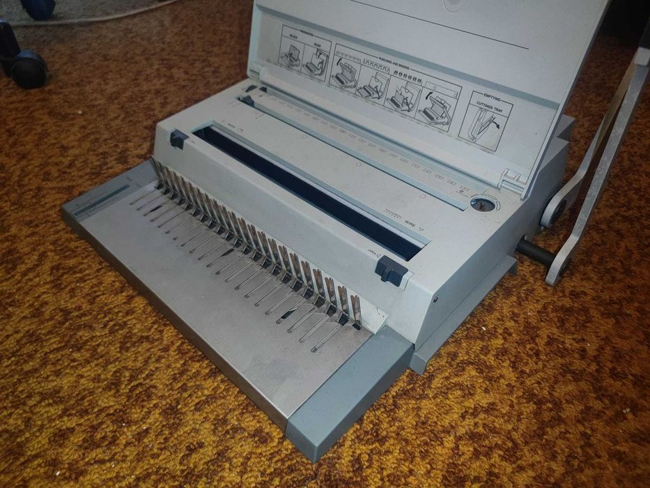 Plotter, guilhotina e máquina de encadernação | Equipamento gráfica, reprografia ou escritório