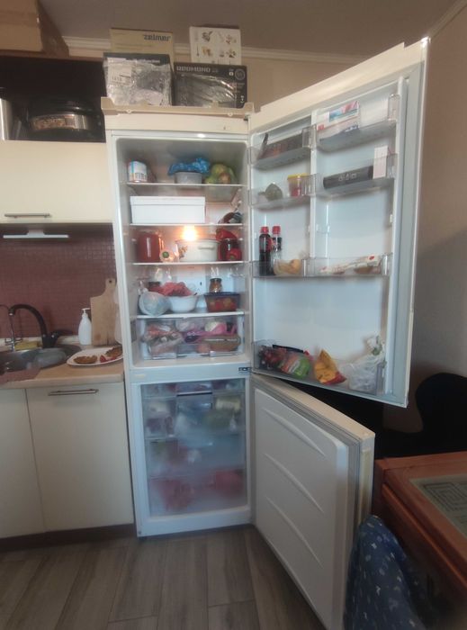 Двокамерний холодильник LG GA-B409PEQA No Frost, 303 л, бежевий