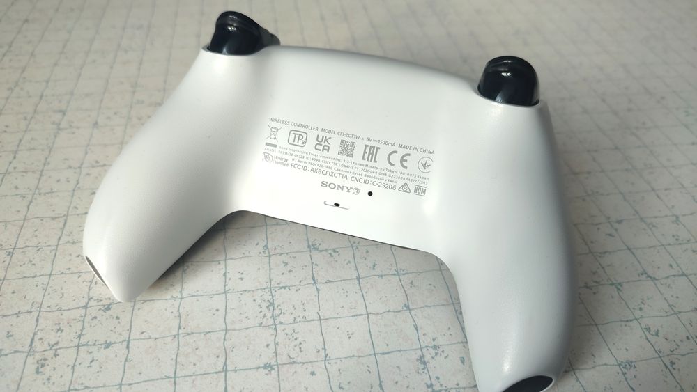 Pad PS5 DualSense - Analogi TMR