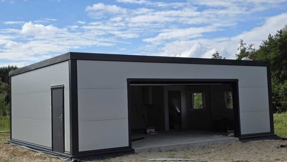 Garaż 6x5,8 m PREMIUM | PIR 100 mm | Garaż z płyty warstwowej | Brama segmentowa