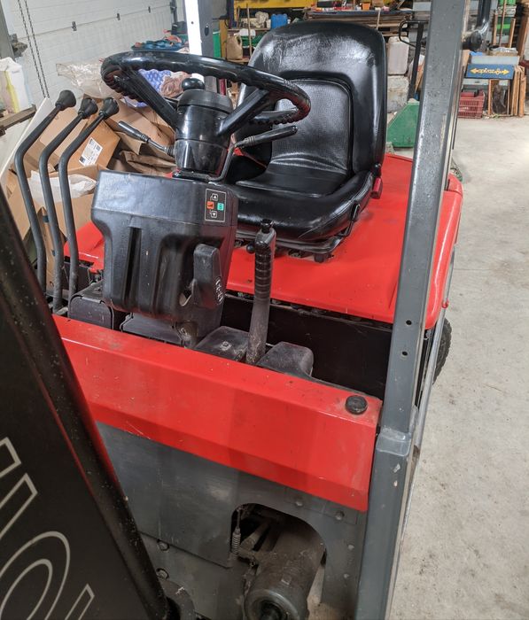 Empilhador Elétrico Toyota