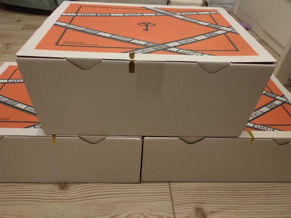 Caixa Surpressa valor de mercado superior a 250 euros.