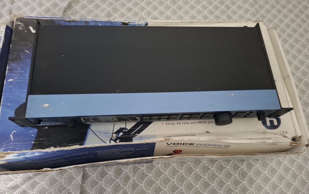 Processador de audio TC  Helicon Harmony