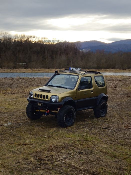 Suzuki Jimny 4x4 offroad