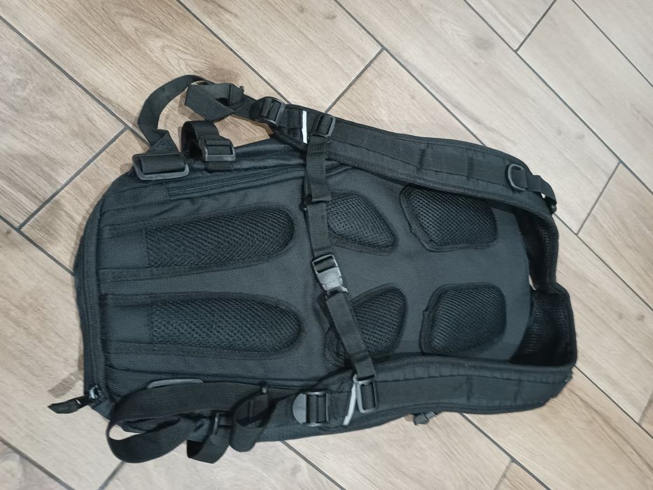 Plecak 20l czarny solidny turystyczny