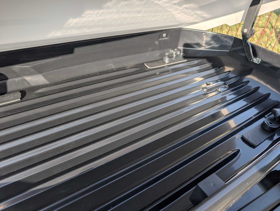 Box dachowy do samochodu